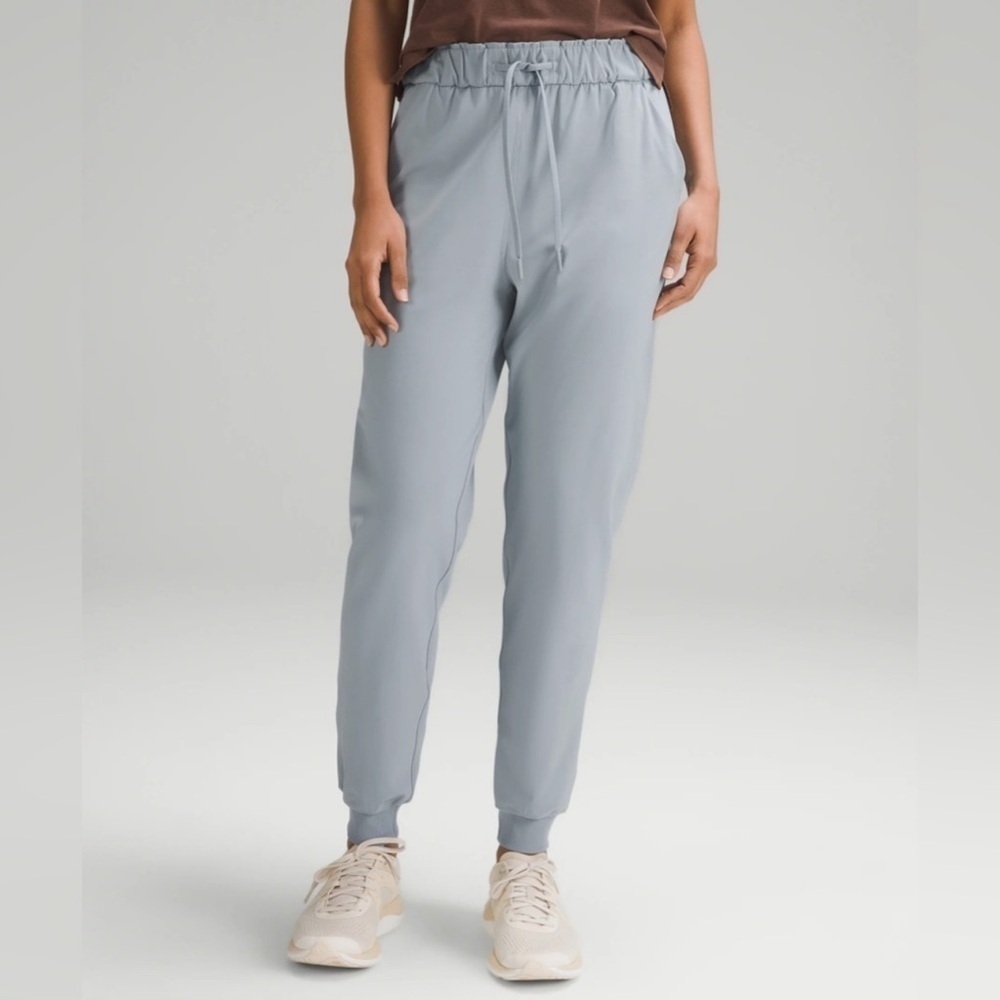 Lululemon Stretch High Rise Jogger Pants Chambray Blue Size 12 NWT - Picture 1 of 9